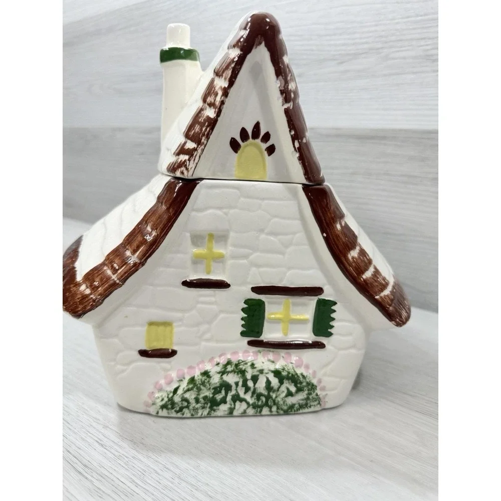 1953 Sierra Vista California Pottery Cottage Cookie Jar Thatched Roof House